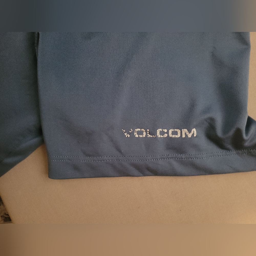 Volcom Golf Polo - Picture 4 of 5